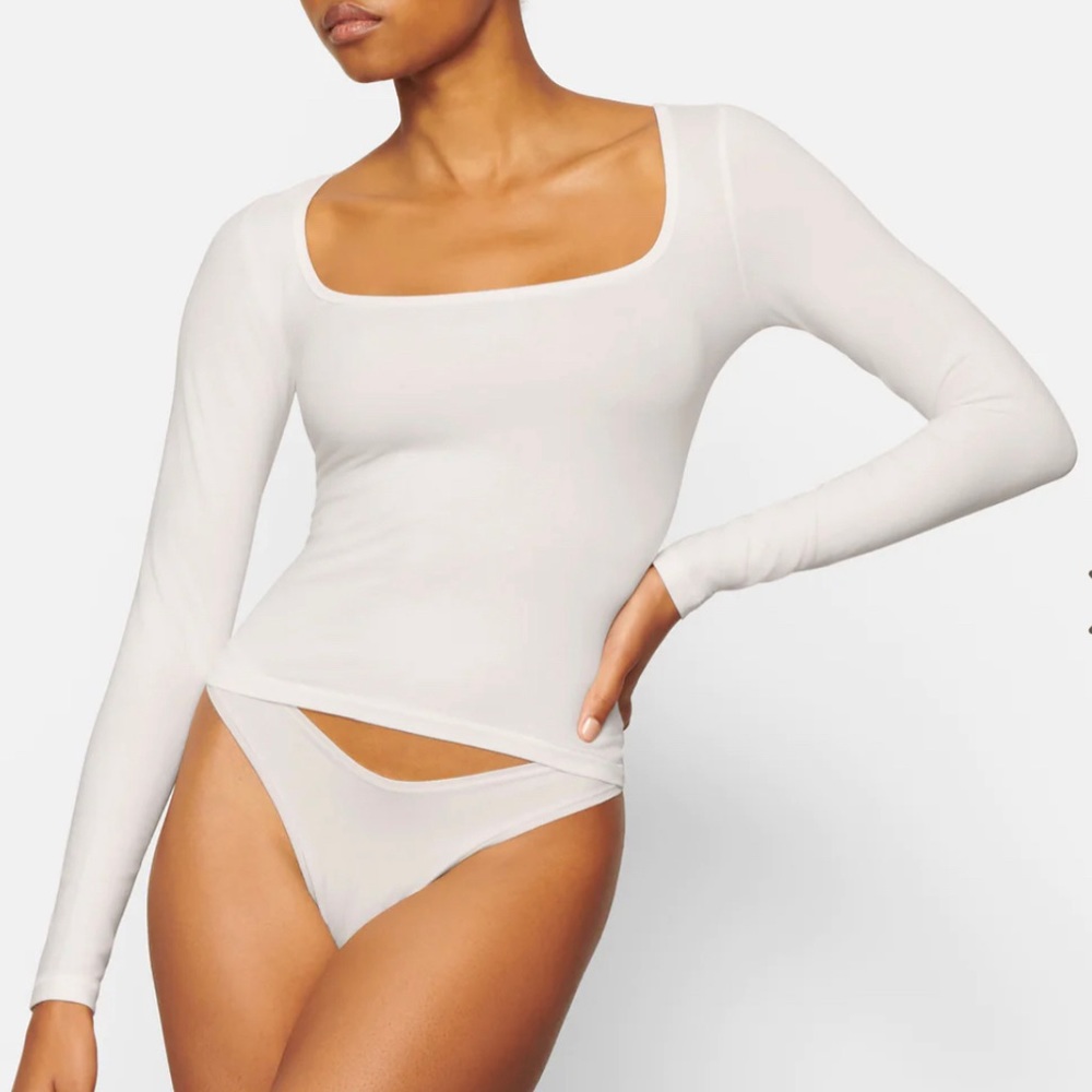 NWT skims new vintage scoop long sleeve t-shirt